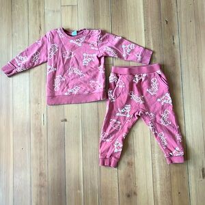 H&M sweatsuit with animals on wheels 2-3T
